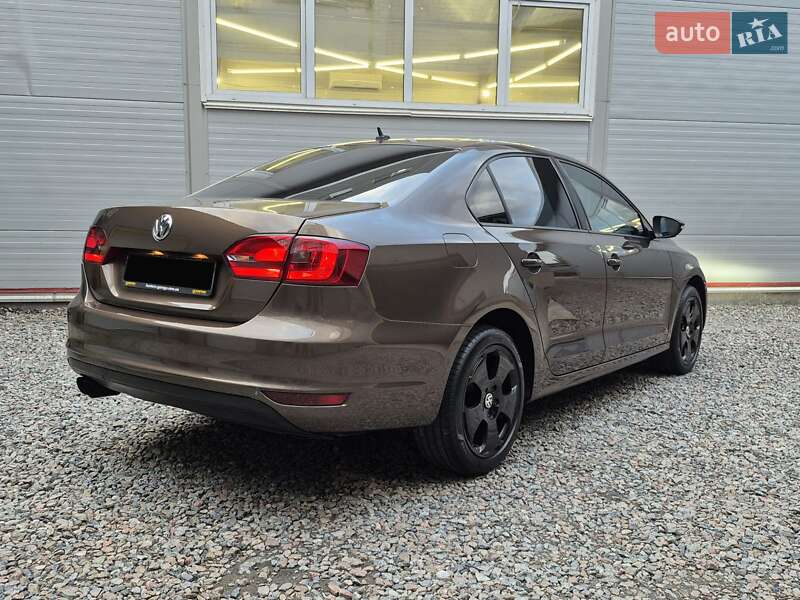 Седан Volkswagen Jetta 2013 в Киеве фото 2 Седан Volkswagen Jetta 2013 в Киеве
