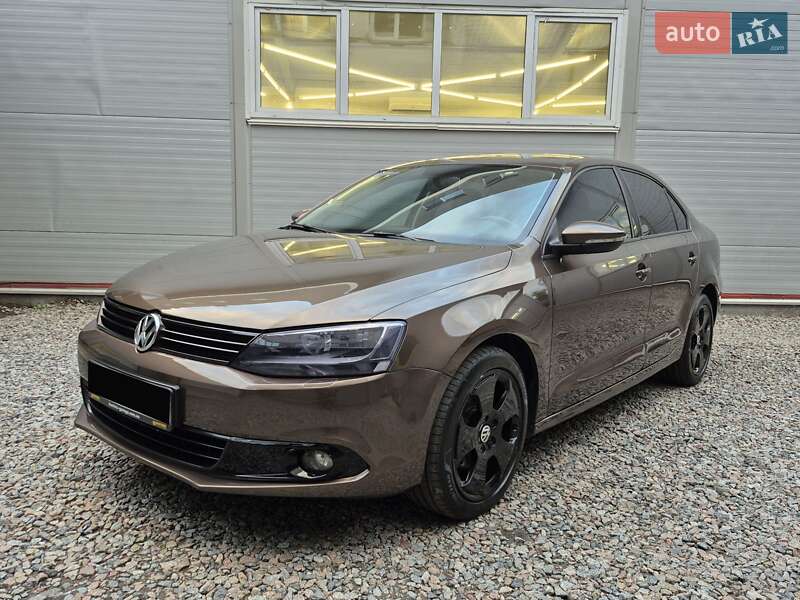 Седан Volkswagen Jetta 2013 в Киеве фото 7 Седан Volkswagen Jetta 2013 в Киеве