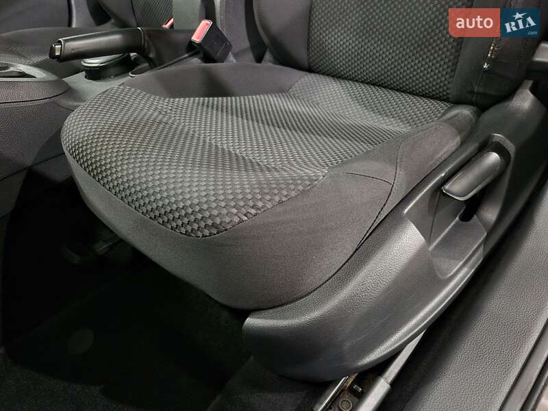 Седан Volkswagen Jetta 2013 в Киеве фото 17 Седан Volkswagen Jetta 2013 в Киеве