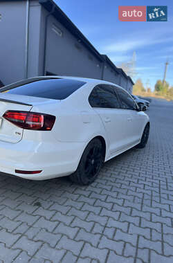 Седан Volkswagen Jetta 2016 в Тернополе
