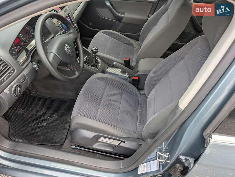 Седан Volkswagen Jetta 2006 в Ровно фото 31 Седан Volkswagen Jetta 2006 в Ровно
