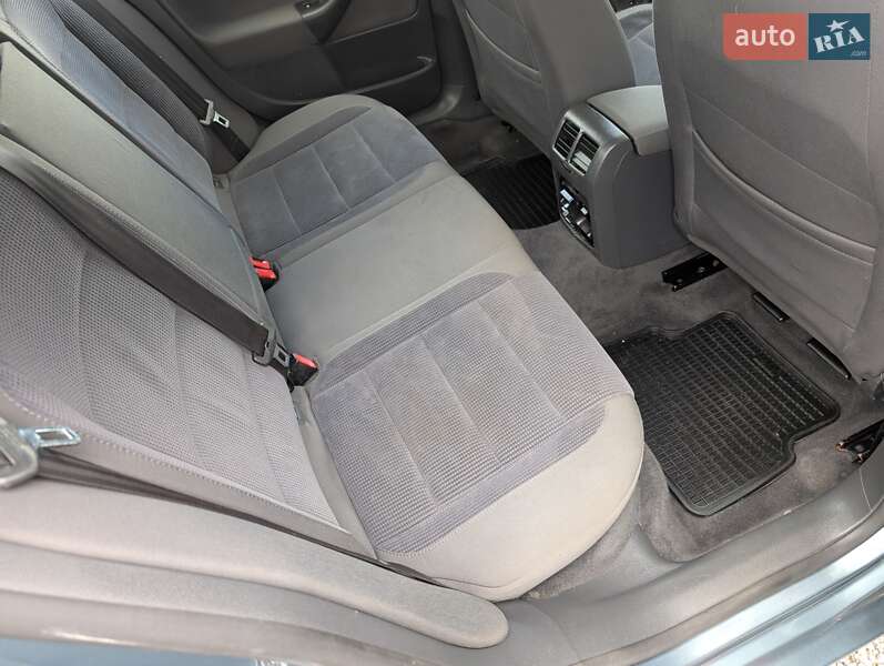 Седан Volkswagen Jetta 2006 в Ровно фото 35 Седан Volkswagen Jetta 2006 в Ровно