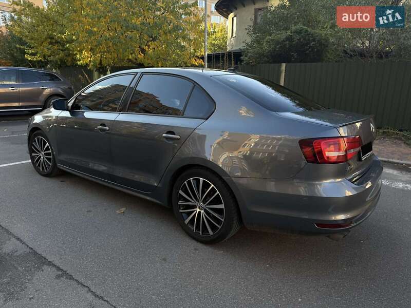Седан Volkswagen Jetta 2015 в Киеве фото 6 Седан Volkswagen Jetta 2015 в Киеве