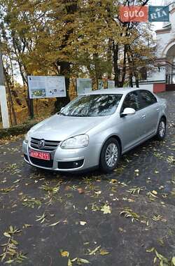Седан Volkswagen Jetta 2007 в Рівному