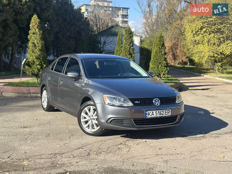 Седан Volkswagen Jetta 2013 в Киеве
