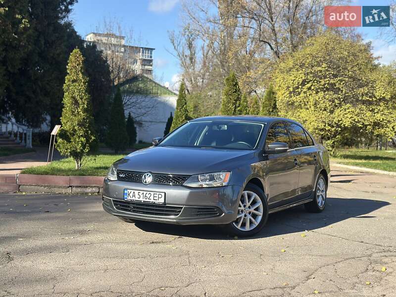 Седан Volkswagen Jetta 2013 в Киеве