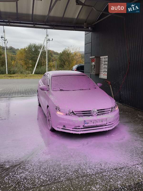 Седан Volkswagen Jetta 2016 в Сваляві