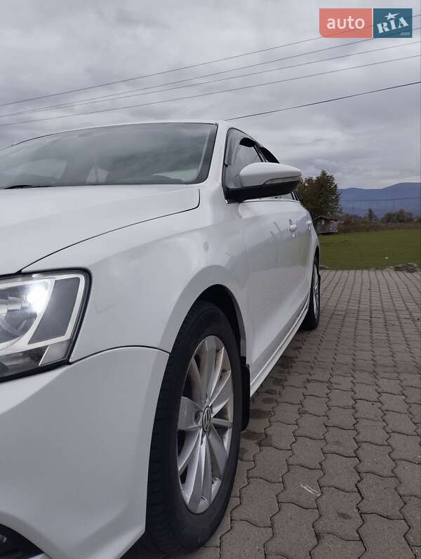 Седан Volkswagen Jetta 2016 в Сваляві