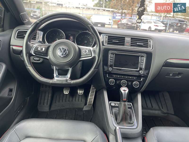 Седан Volkswagen Jetta 2015 в Киеве фото 16 Седан Volkswagen Jetta 2015 в Киеве