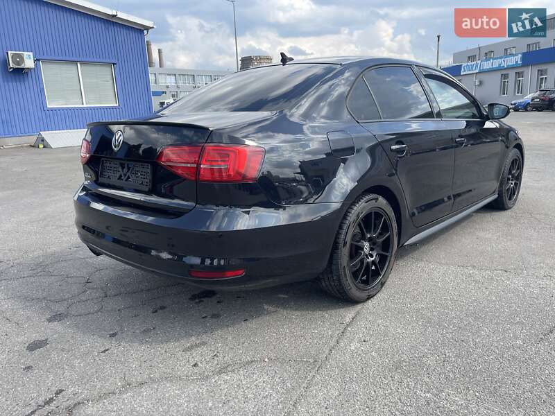 Седан Volkswagen Jetta 2015 в Киеве фото 20 Седан Volkswagen Jetta 2015 в Киеве