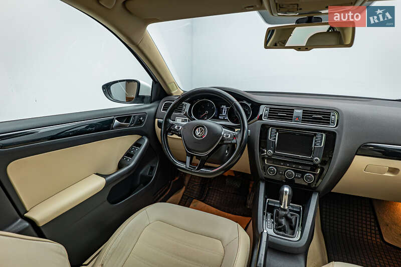 Седан Volkswagen Jetta 2016 в Киеве фото 11 Седан Volkswagen Jetta 2016 в Киеве