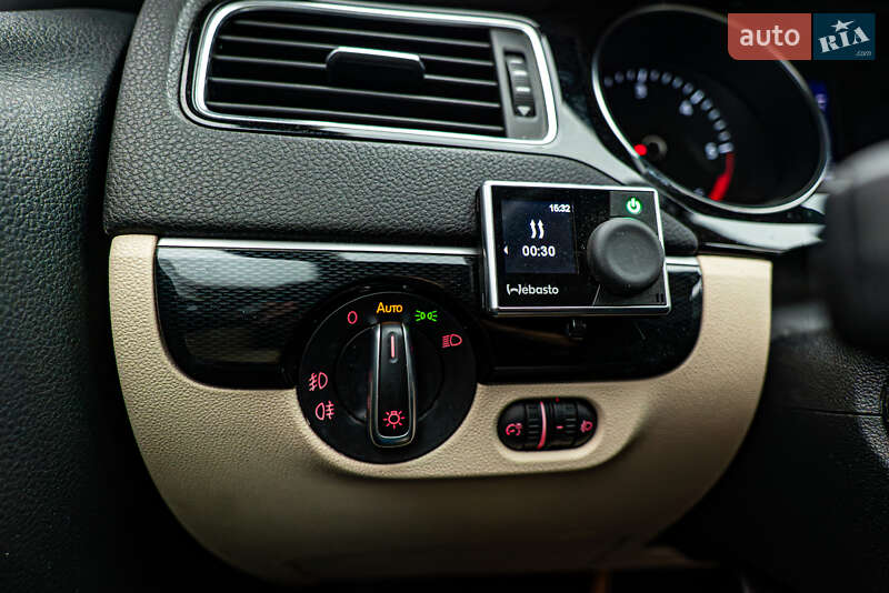 Седан Volkswagen Jetta 2016 в Киеве фото 14 Седан Volkswagen Jetta 2016 в Киеве