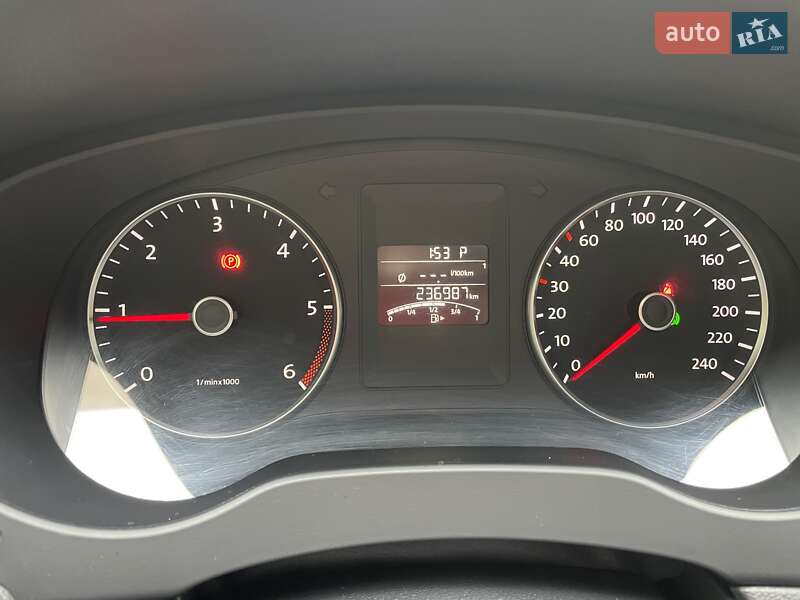 Седан Volkswagen Jetta 2013 в Києві