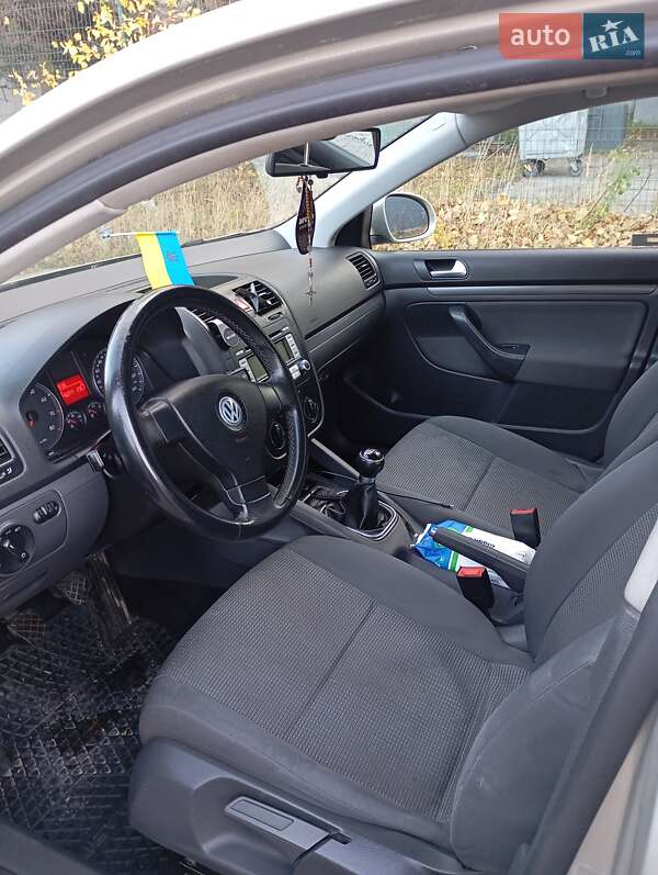 Седан Volkswagen Jetta 2006 в Львове