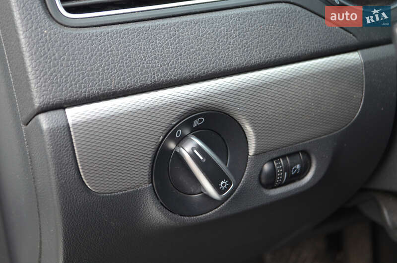 Седан Volkswagen Jetta 2016 в Киеве фото 23 Седан Volkswagen Jetta 2016 в Киеве