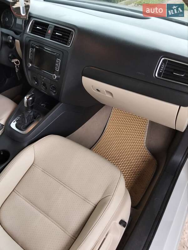Седан Volkswagen Jetta 2013 в Конотопе фото 39 Седан Volkswagen Jetta 2013 в Конотопе