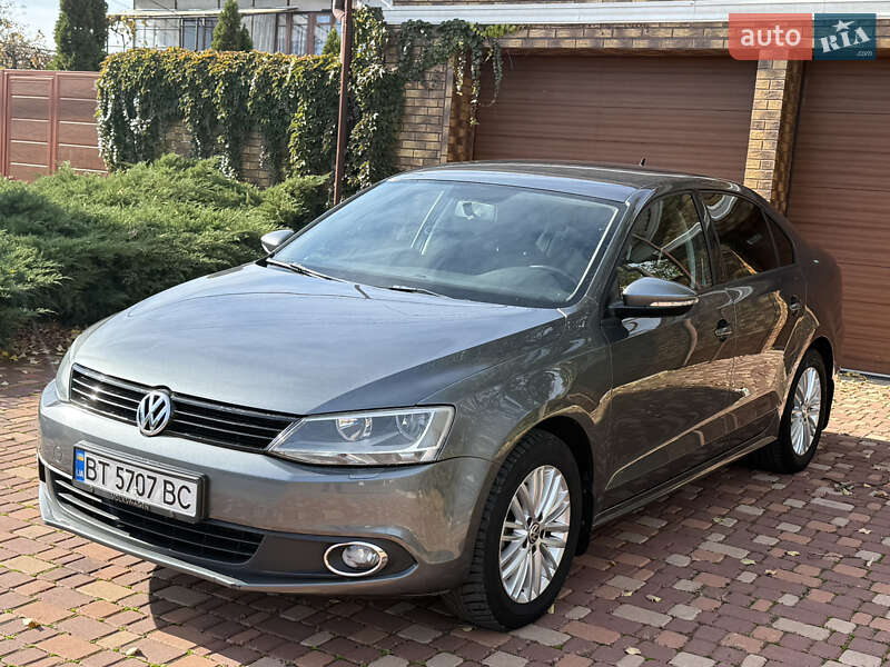 Седан Volkswagen Jetta 2012 в Одессе