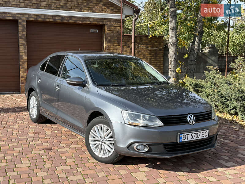 Седан Volkswagen Jetta 2012 в Одессе