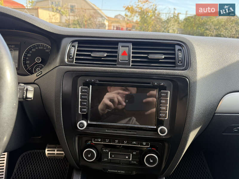 Седан Volkswagen Jetta 2012 в Одессе