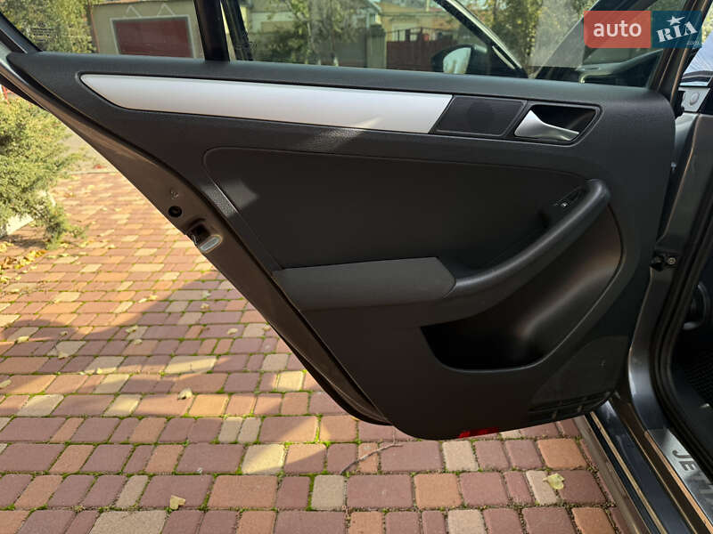 Седан Volkswagen Jetta 2012 в Одессе