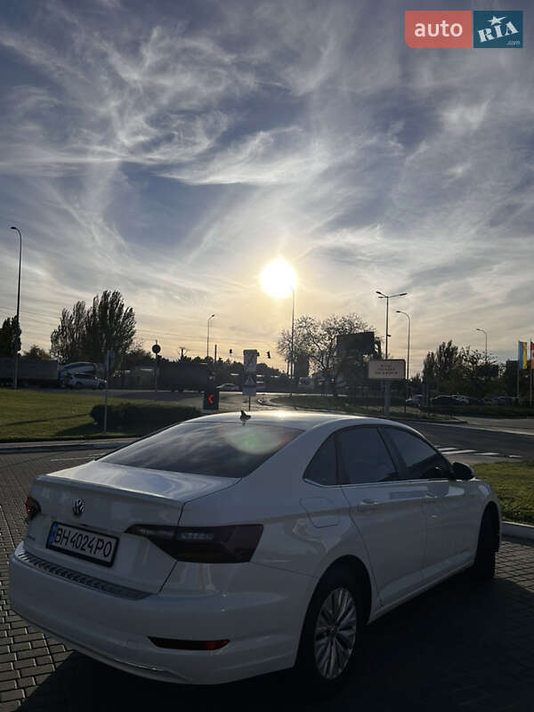 Седан Volkswagen Jetta 2019 в Одессе