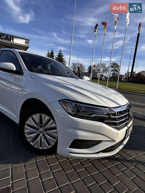 Седан Volkswagen Jetta 2019 в Одессе