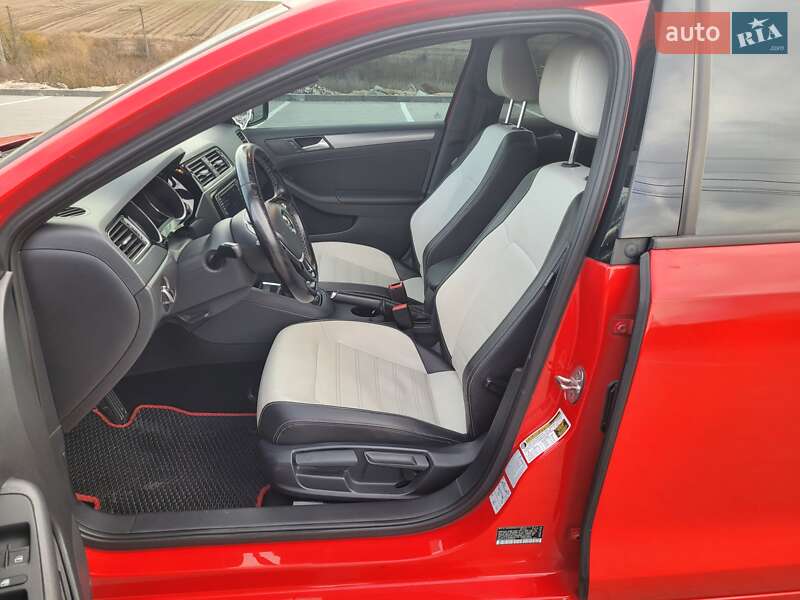 Седан Volkswagen Jetta 2016 в Тернополе фото 27 Седан Volkswagen Jetta 2016 в Тернополе