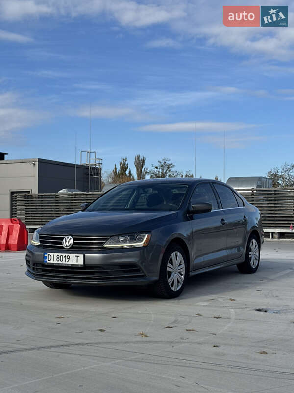 Седан Volkswagen Jetta 2016 в Києві