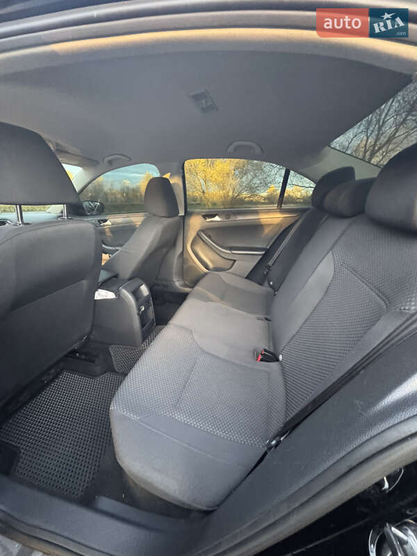 Седан Volkswagen Jetta 2013 в Буче фото 10 Седан Volkswagen Jetta 2013 в Буче
