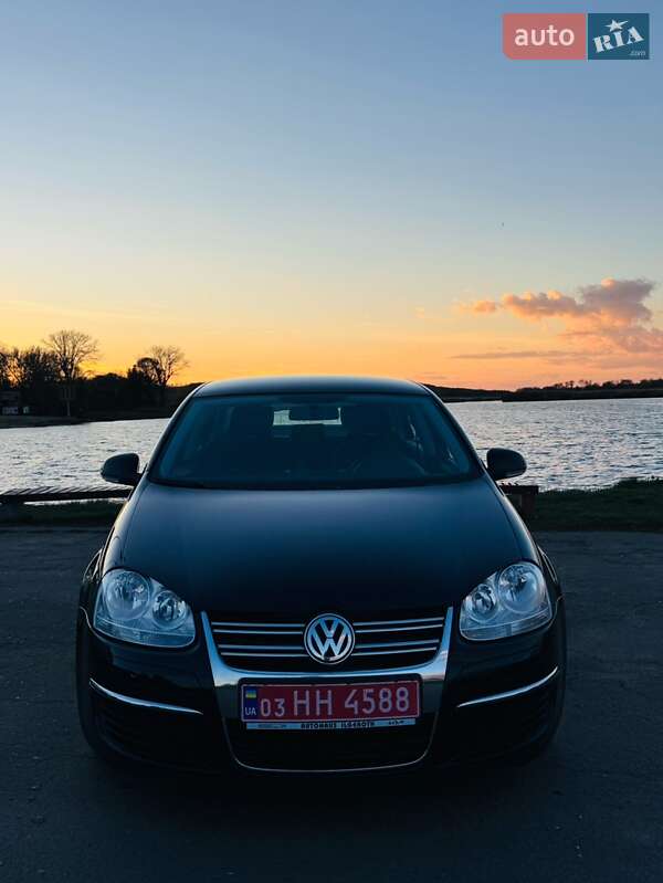Седан Volkswagen Jetta 2010 в Балте