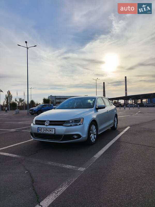 Седан Volkswagen Jetta 2012 в Кривому Розі