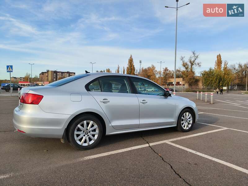 Седан Volkswagen Jetta 2012 в Кривому Розі