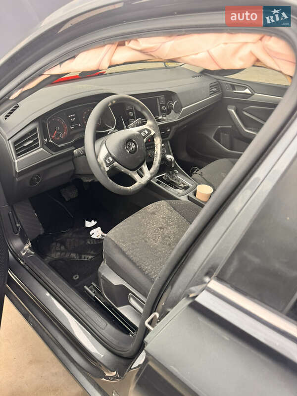 Седан Volkswagen Jetta 2019 в Львові