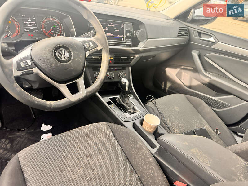 Седан Volkswagen Jetta 2019 в Львові