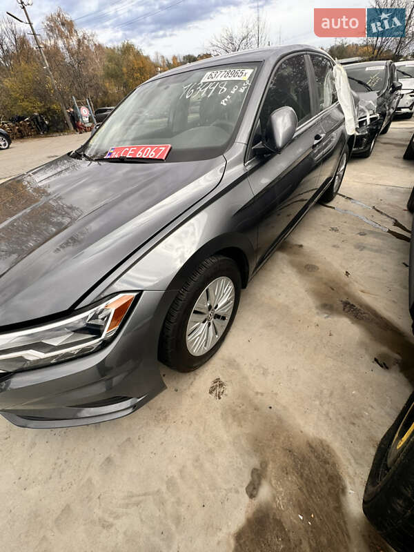 Седан Volkswagen Jetta 2019 в Львові