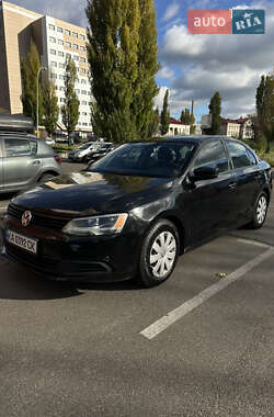 Седан Volkswagen Jetta 2014 в Києві