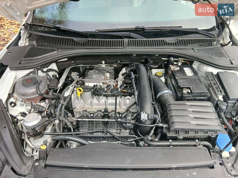 Седан Volkswagen Jetta 2019 в Ромнах фото 32 Седан Volkswagen Jetta 2019 в Ромнах