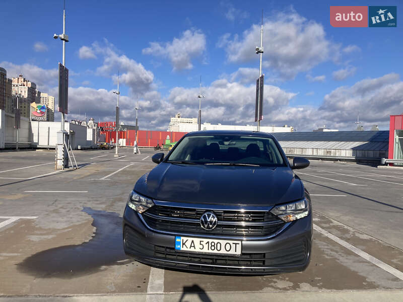 Седан Volkswagen Jetta 2022 в Киеве