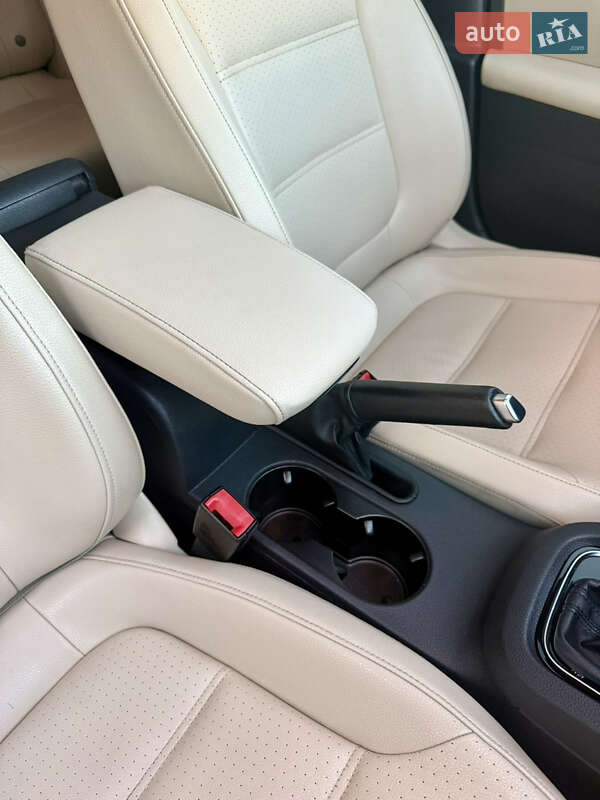 Седан Volkswagen Jetta 2014 в Хмельницком