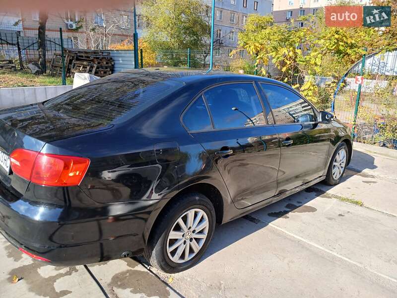 Седан Volkswagen Jetta 2013 в Запоріжжі