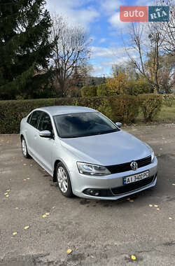 Седан Volkswagen Jetta 2011 в Обухові