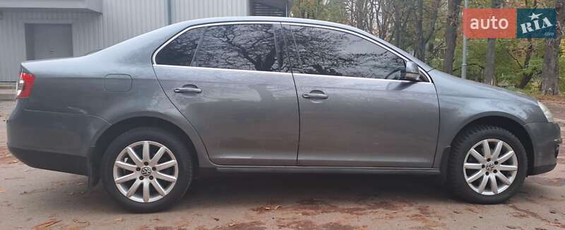 Седан Volkswagen Jetta 2006 в Києві фото 5 Седан Volkswagen Jetta 2006 в Києві