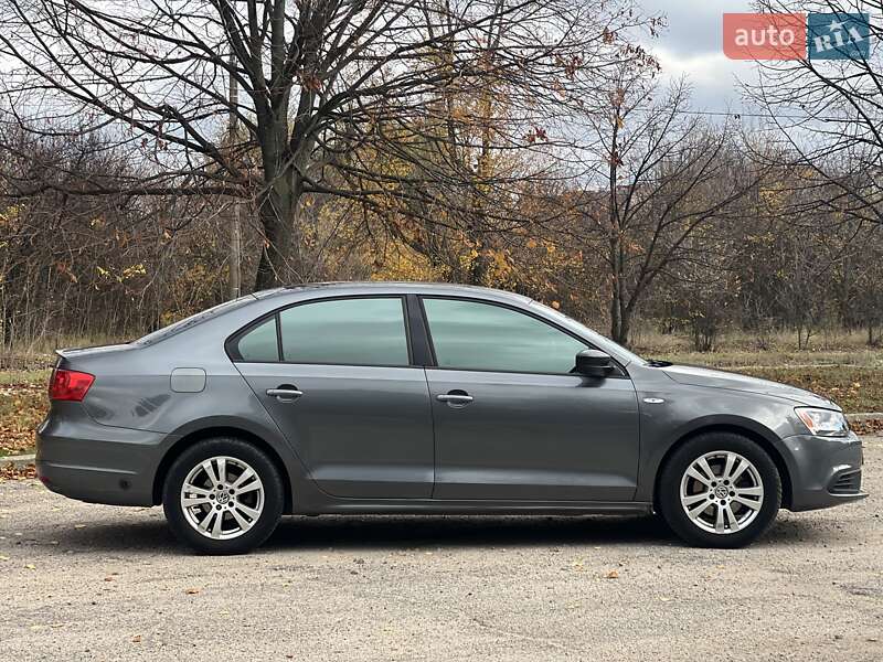 Седан Volkswagen Jetta 2012 в Запорожье