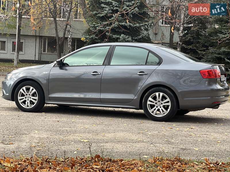 Седан Volkswagen Jetta 2012 в Запорожье
