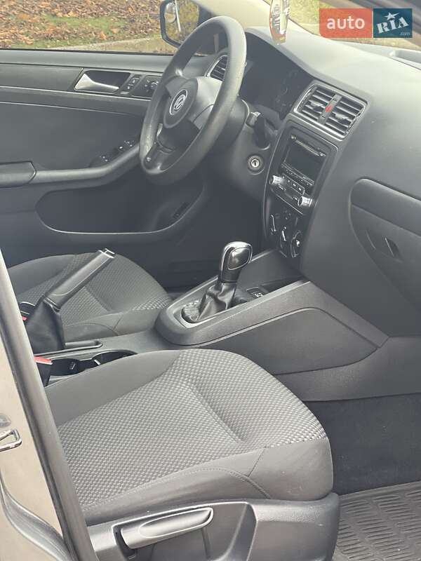 Седан Volkswagen Jetta 2012 в Запорожье