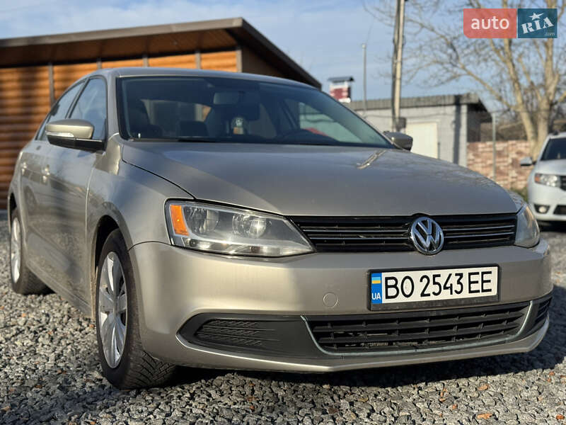 Седан Volkswagen Jetta 2012 в Хмельницком