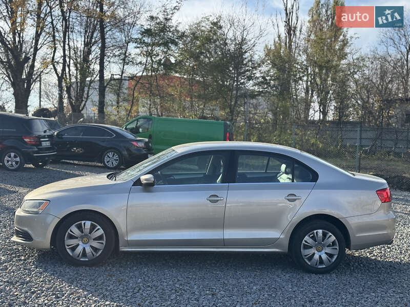 Седан Volkswagen Jetta 2012 в Хмельницком