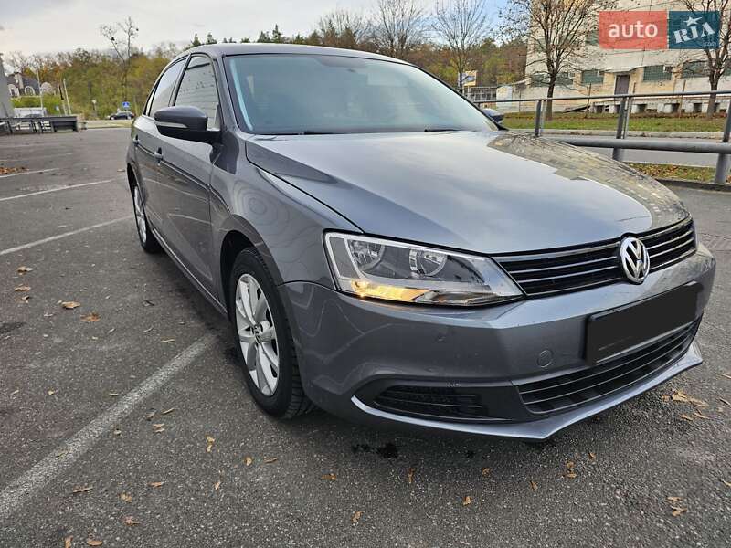 Седан Volkswagen Jetta 2011 в Броварах