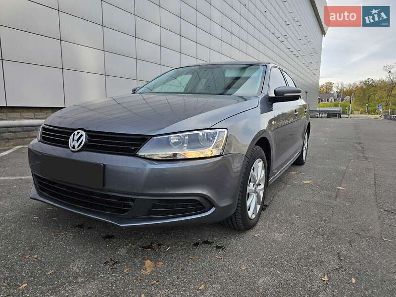 Седан Volkswagen Jetta 2011 в Броварах