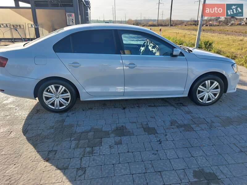 Седан Volkswagen Jetta 2016 в Львові фото 10 Седан Volkswagen Jetta 2016 в Львові